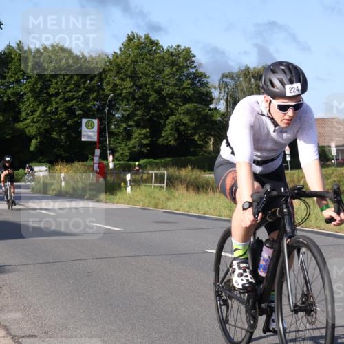 25.08.2024 - Elbe Triathlon Hamburg Fuchs,  Jonas http://msf.ph/oto/6856907 25.08.2024 09:20:33 Radfahren 109, 328, 274, 224, 316, 159, 245 meine-sportfotos.de