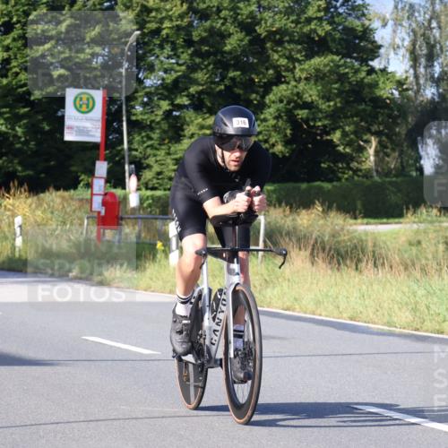 25.08.2024 - Elbe Triathlon Hamburg Fuchs,  Jonas http://msf.ph/oto/6856915 25.08.2024 09:20:34 Radfahren 109, 328, 274, 224, 316, 159, 245 meine-sportfotos.de