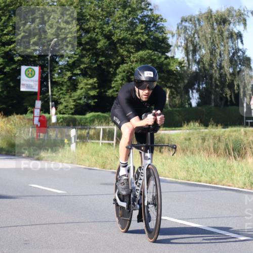 25.08.2024 - Elbe Triathlon Hamburg Fuchs,  Jonas http://msf.ph/oto/6856920 25.08.2024 09:20:34 Radfahren 109, 328, 274, 224, 316, 159, 245 meine-sportfotos.de