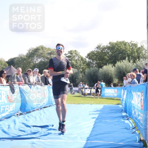 25.08.2024 - Elbe Triathlon Hamburg H.Heesch http://msf.ph/oto/6856922 25.08.2024 10:53:45 Ziel 133, 310, 318 meine-sportfotos.de