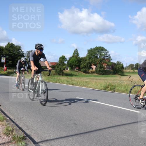 25.08.2024 - Elbe Triathlon Hamburg Fuchs,  Jonas http://msf.ph/oto/6856931 25.08.2024 10:40:52 Radfahren 521, 1418, 461, 612, 1417, 782 meine-sportfotos.de