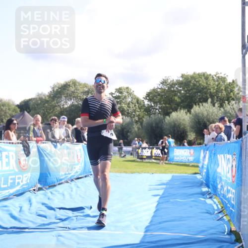25.08.2024 - Elbe Triathlon Hamburg H.Heesch http://msf.ph/oto/6856933 25.08.2024 10:53:45 Ziel 133, 310, 318 meine-sportfotos.de