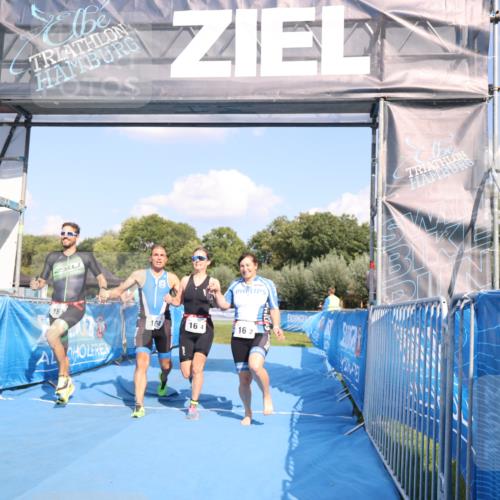 25.08.2024 - Elbe Triathlon Hamburg H.Heesch http://msf.ph/oto/6856944 25.08.2024 16:12:46 Ziel  meine-sportfotos.de