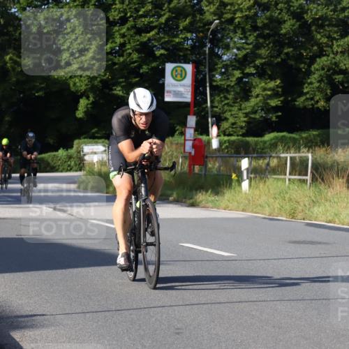 25.08.2024 - Elbe Triathlon Hamburg Fuchs,  Jonas http://msf.ph/oto/6856952 25.08.2024 09:20:36 Radfahren 328, 274, 224, 316, 159, 245, 80, 433 meine-sportfotos.de