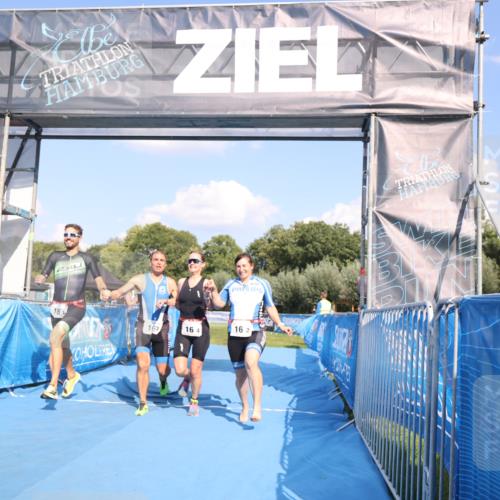 25.08.2024 - Elbe Triathlon Hamburg H.Heesch http://msf.ph/oto/6856955 25.08.2024 16:12:46 Ziel  meine-sportfotos.de