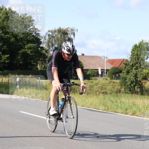 25.08.2024 - Elbe Triathlon Hamburg Fuchs,  Jonas http://msf.ph/oto/6856957 25.08.2024 10:40:54 Radfahren 521, 1418, 461, 612, 1417, 782 meine-sportfotos.de
