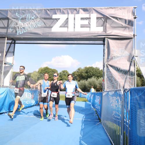 25.08.2024 - Elbe Triathlon Hamburg H.Heesch http://msf.ph/oto/6856960 25.08.2024 16:12:46 Ziel  meine-sportfotos.de