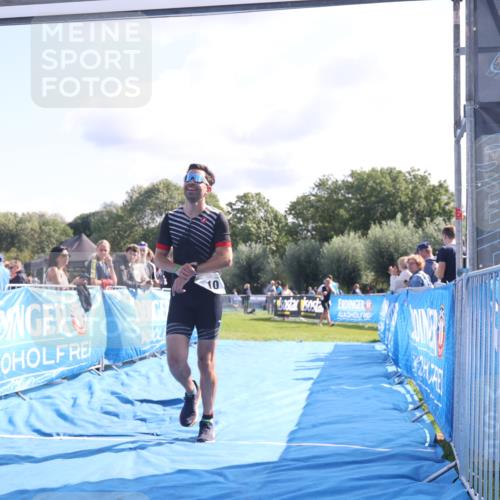 25.08.2024 - Elbe Triathlon Hamburg H.Heesch http://msf.ph/oto/6856967 25.08.2024 10:53:46 Ziel 133, 310, 318 meine-sportfotos.de