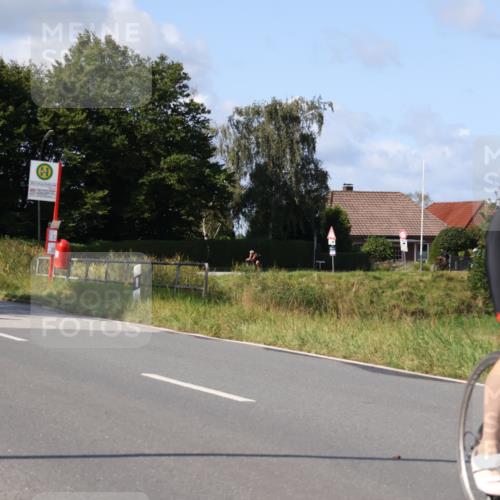 25.08.2024 - Elbe Triathlon Hamburg Fuchs,  Jonas http://msf.ph/oto/6856969 25.08.2024 10:40:54 Radfahren 521, 1418, 461, 612, 1417, 782 meine-sportfotos.de