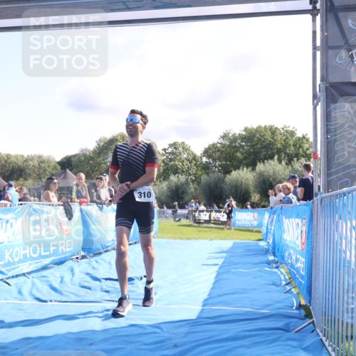 25.08.2024 - Elbe Triathlon Hamburg H.Heesch http://msf.ph/oto/6856980 25.08.2024 10:53:46 Ziel 133, 310, 318 meine-sportfotos.de