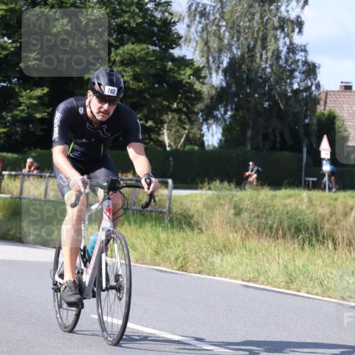 25.08.2024 - Elbe Triathlon Hamburg Fuchs,  Jonas http://msf.ph/oto/6856986 25.08.2024 10:40:56 Radfahren 521, 1418, 461, 612, 1417, 782 meine-sportfotos.de