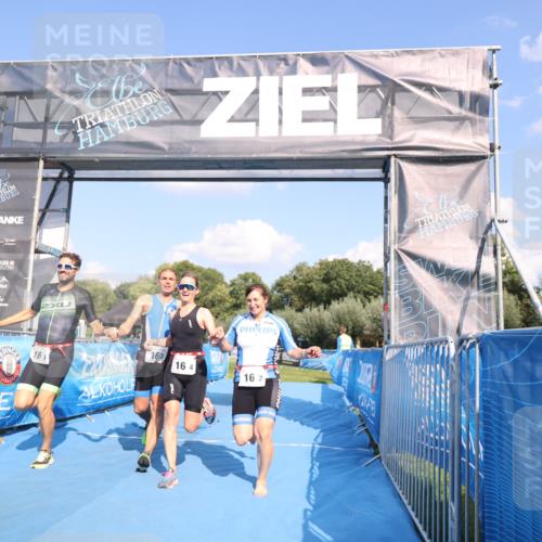 25.08.2024 - Elbe Triathlon Hamburg H.Heesch http://msf.ph/oto/6856989 25.08.2024 16:12:46 Ziel  meine-sportfotos.de
