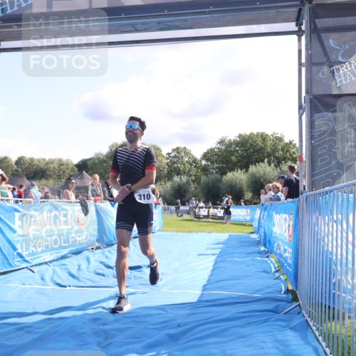 25.08.2024 - Elbe Triathlon Hamburg H.Heesch http://msf.ph/oto/6856992 25.08.2024 10:53:46 Ziel 133, 310, 318 meine-sportfotos.de