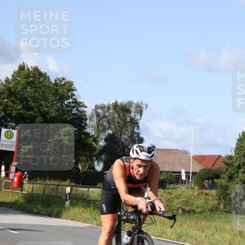 25.08.2024 - Elbe Triathlon Hamburg Fuchs,  Jonas http://msf.ph/oto/6857007 25.08.2024 10:41:04 Radfahren 1449, 582, 1438, 1445 meine-sportfotos.de
