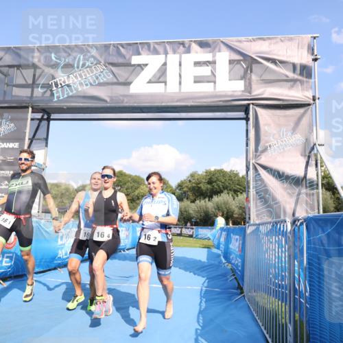 25.08.2024 - Elbe Triathlon Hamburg H.Heesch http://msf.ph/oto/6857010 25.08.2024 16:12:46 Ziel  meine-sportfotos.de