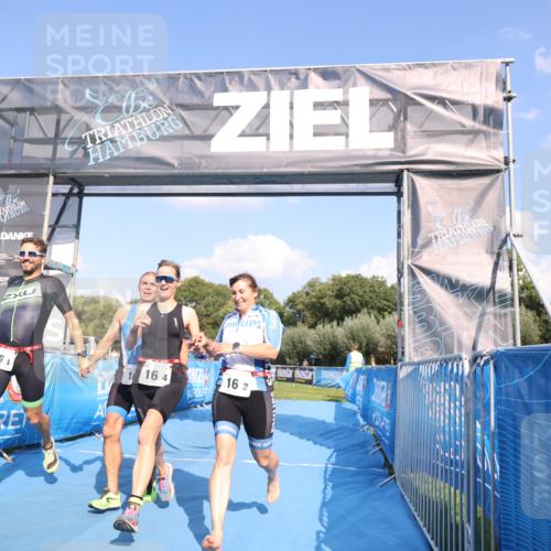 25.08.2024 - Elbe Triathlon Hamburg H.Heesch http://msf.ph/oto/6857017 25.08.2024 16:12:46 Ziel  meine-sportfotos.de