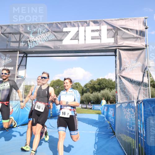 25.08.2024 - Elbe Triathlon Hamburg H.Heesch http://msf.ph/oto/6857029 25.08.2024 16:12:46 Ziel  meine-sportfotos.de
