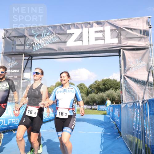 25.08.2024 - Elbe Triathlon Hamburg H.Heesch http://msf.ph/oto/6857050 25.08.2024 16:12:47 Ziel  meine-sportfotos.de