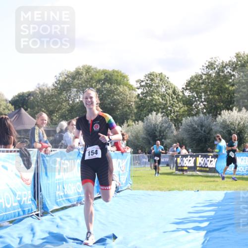 25.08.2024 - Elbe Triathlon Hamburg H.Heesch http://msf.ph/oto/6857080 25.08.2024 10:54:09 Ziel 154, 166 meine-sportfotos.de