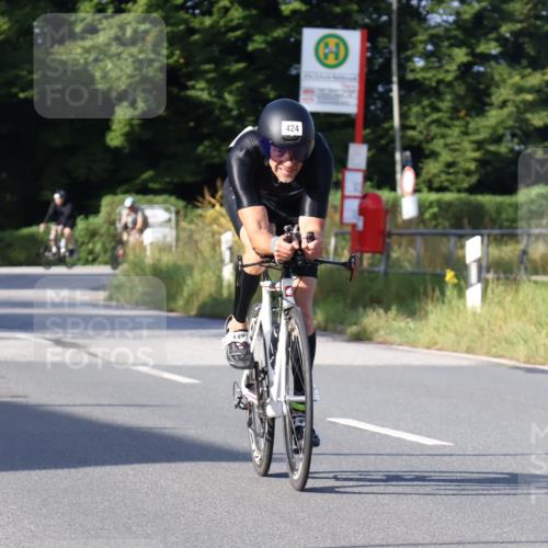 25.08.2024 - Elbe Triathlon Hamburg Fuchs,  Jonas http://msf.ph/oto/6857086 25.08.2024 09:20:48 Radfahren 424 meine-sportfotos.de