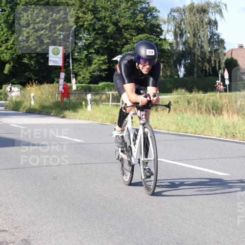 25.08.2024 - Elbe Triathlon Hamburg Fuchs,  Jonas http://msf.ph/oto/6857106 25.08.2024 09:20:49 Radfahren 424, 100 meine-sportfotos.de