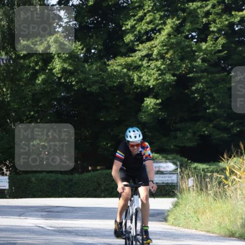 25.08.2024 - Elbe Triathlon Hamburg Fuchs,  Jonas http://msf.ph/oto/6857109 25.08.2024 10:41:11 Radfahren 1449, 582, 1438, 1445, 794, 1424, 273 meine-sportfotos.de