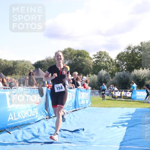 25.08.2024 - Elbe Triathlon Hamburg H.Heesch http://msf.ph/oto/6857119 25.08.2024 10:54:09 Ziel 154, 166 meine-sportfotos.de