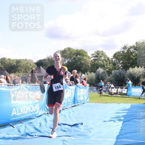 25.08.2024 - Elbe Triathlon Hamburg H.Heesch http://msf.ph/oto/6857124 25.08.2024 10:54:09 Ziel 154, 166 meine-sportfotos.de
