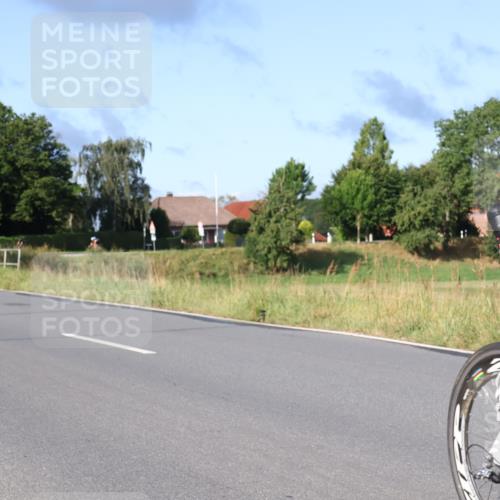 25.08.2024 - Elbe Triathlon Hamburg Fuchs,  Jonas http://msf.ph/oto/6857130 25.08.2024 09:20:50 Radfahren 424, 100, 203 meine-sportfotos.de