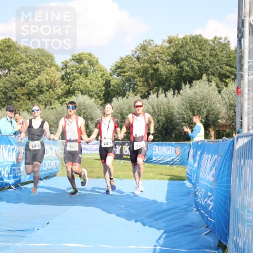 25.08.2024 - Elbe Triathlon Hamburg H.Heesch http://msf.ph/oto/6857143 25.08.2024 16:13:58 Ziel  meine-sportfotos.de