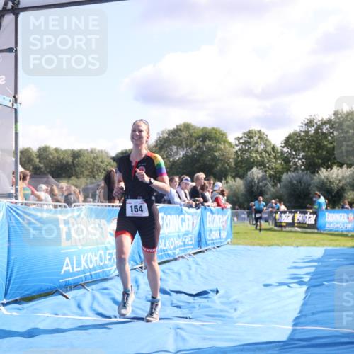 25.08.2024 - Elbe Triathlon Hamburg H.Heesch http://msf.ph/oto/6857144 25.08.2024 10:54:09 Ziel 154, 166 meine-sportfotos.de