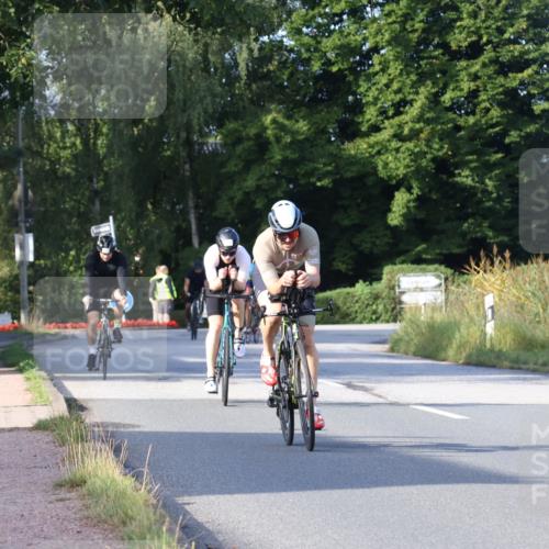 25.08.2024 - Elbe Triathlon Hamburg Fuchs,  Jonas http://msf.ph/oto/6857151 25.08.2024 09:20:54 Radfahren 424, 100, 203, 1850, 89, 399 meine-sportfotos.de