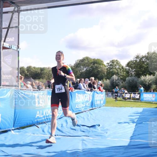 25.08.2024 - Elbe Triathlon Hamburg H.Heesch http://msf.ph/oto/6857160 25.08.2024 10:54:10 Ziel 154, 166 meine-sportfotos.de
