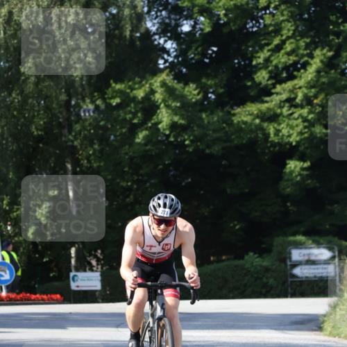 25.08.2024 - Elbe Triathlon Hamburg Fuchs,  Jonas http://msf.ph/oto/6857167 25.08.2024 10:41:14 Radfahren 1438, 1445, 794, 1424, 273 meine-sportfotos.de