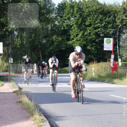 25.08.2024 - Elbe Triathlon Hamburg Fuchs,  Jonas http://msf.ph/oto/6857173 25.08.2024 09:20:55 Radfahren 100, 203, 1850, 89, 399 meine-sportfotos.de