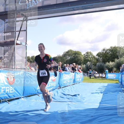 25.08.2024 - Elbe Triathlon Hamburg H.Heesch http://msf.ph/oto/6857186 25.08.2024 10:54:10 Ziel 154, 166 meine-sportfotos.de