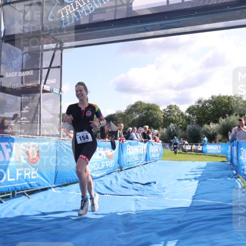 25.08.2024 - Elbe Triathlon Hamburg H.Heesch http://msf.ph/oto/6857191 25.08.2024 10:54:10 Ziel 154, 166 meine-sportfotos.de