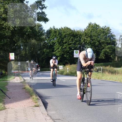 25.08.2024 - Elbe Triathlon Hamburg Fuchs,  Jonas http://msf.ph/oto/6857196 25.08.2024 09:20:55 Radfahren 100, 203, 1850, 89, 399 meine-sportfotos.de