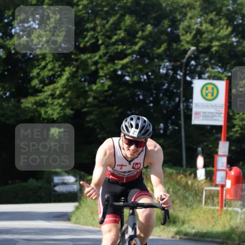 25.08.2024 - Elbe Triathlon Hamburg Fuchs,  Jonas http://msf.ph/oto/6857209 25.08.2024 10:41:15 Radfahren 1438, 1445, 794, 1424, 273 meine-sportfotos.de
