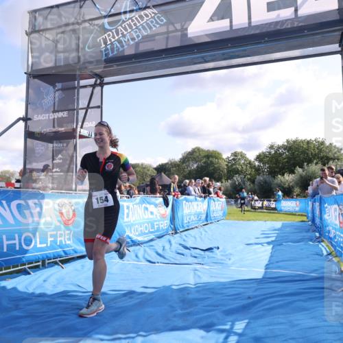 25.08.2024 - Elbe Triathlon Hamburg H.Heesch http://msf.ph/oto/6857218 25.08.2024 10:54:10 Ziel 154, 166 meine-sportfotos.de