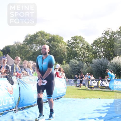 25.08.2024 - Elbe Triathlon Hamburg H.Heesch http://msf.ph/oto/6857264 25.08.2024 10:54:15 Ziel 154, 166, 308 meine-sportfotos.de