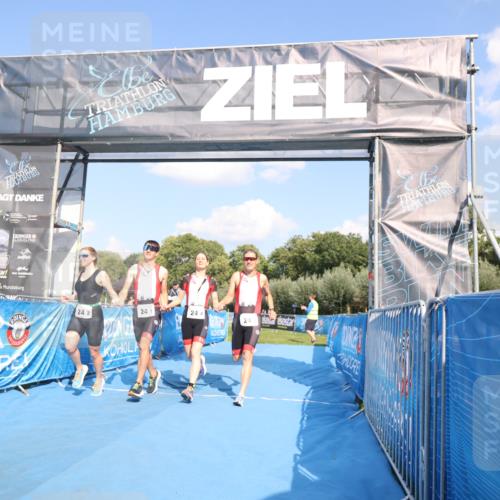 25.08.2024 - Elbe Triathlon Hamburg H.Heesch http://msf.ph/oto/6857268 25.08.2024 16:14:00 Ziel  meine-sportfotos.de
