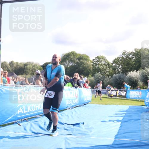 25.08.2024 - Elbe Triathlon Hamburg H.Heesch http://msf.ph/oto/6857284 25.08.2024 10:54:16 Ziel 154, 166, 308 meine-sportfotos.de