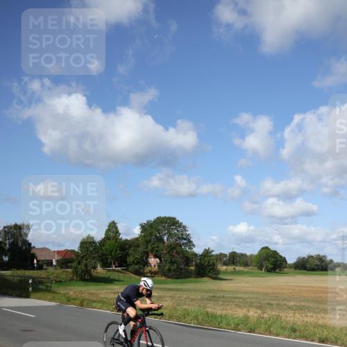 25.08.2024 - Elbe Triathlon Hamburg Fuchs,  Jonas http://msf.ph/oto/6857321 25.08.2024 10:42:16 Radfahren 490, 772 meine-sportfotos.de