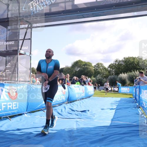 25.08.2024 - Elbe Triathlon Hamburg H.Heesch http://msf.ph/oto/6857353 25.08.2024 10:54:16 Ziel 154, 166, 308 meine-sportfotos.de