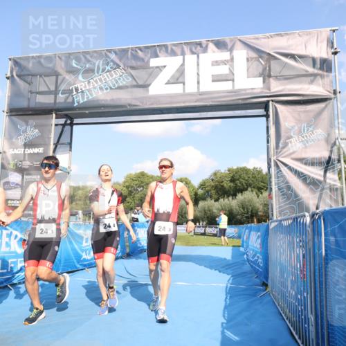 25.08.2024 - Elbe Triathlon Hamburg H.Heesch http://msf.ph/oto/6857362 25.08.2024 16:14:01 Ziel  meine-sportfotos.de