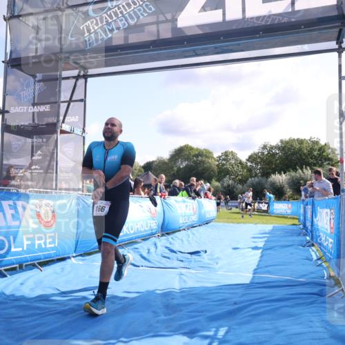 25.08.2024 - Elbe Triathlon Hamburg H.Heesch http://msf.ph/oto/6857363 25.08.2024 10:54:16 Ziel 154, 166, 308 meine-sportfotos.de