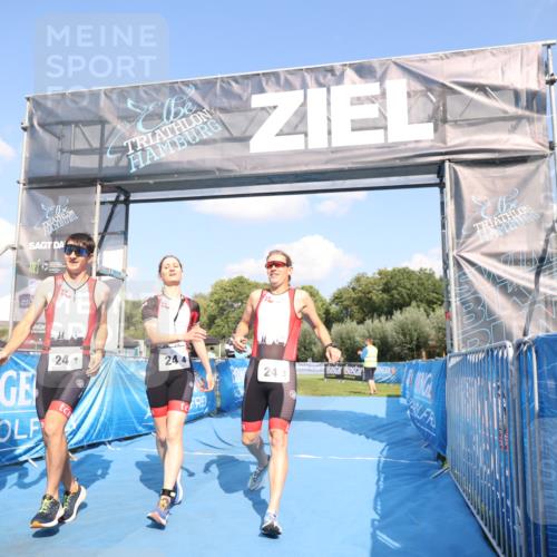 25.08.2024 - Elbe Triathlon Hamburg H.Heesch http://msf.ph/oto/6857373 25.08.2024 16:14:01 Ziel  meine-sportfotos.de