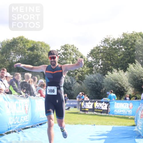 25.08.2024 - Elbe Triathlon Hamburg H.Heesch http://msf.ph/oto/6857378 25.08.2024 10:54:22 Ziel 166, 308 meine-sportfotos.de