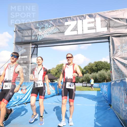25.08.2024 - Elbe Triathlon Hamburg H.Heesch http://msf.ph/oto/6857398 25.08.2024 16:14:01 Ziel  meine-sportfotos.de
